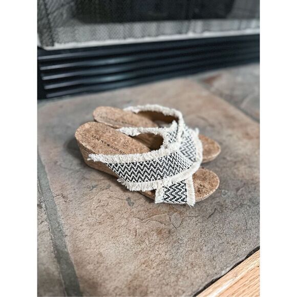 Lucky Brand slip on wedge heels - Picture 2 of 9
